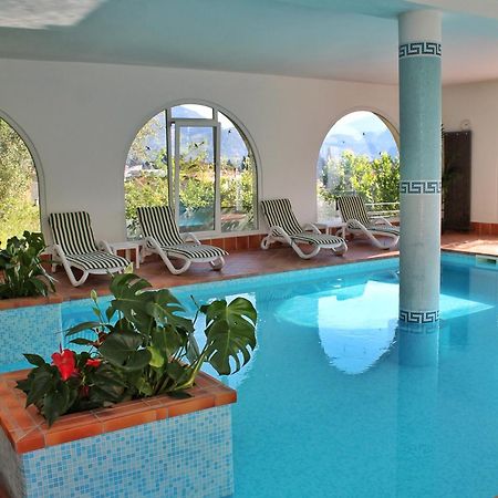 ريفا ديل غاردا Aparthotel Englovacanze المظهر الخارجي الصورة