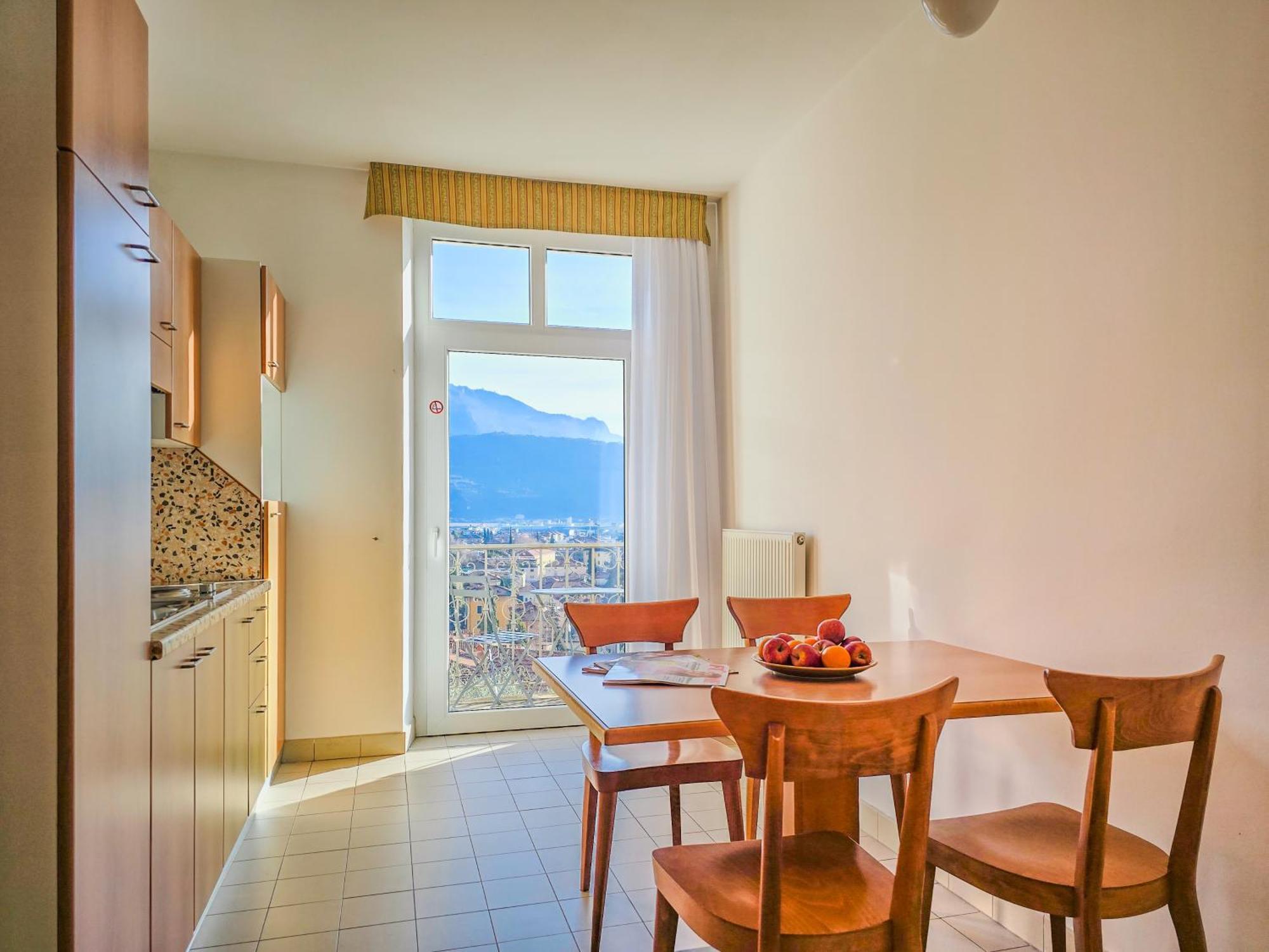 ريفا ديل غاردا Aparthotel Englovacanze المظهر الخارجي الصورة