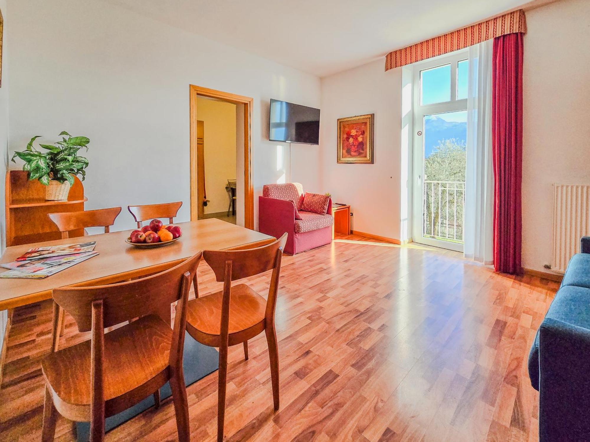 ريفا ديل غاردا Aparthotel Englovacanze المظهر الخارجي الصورة