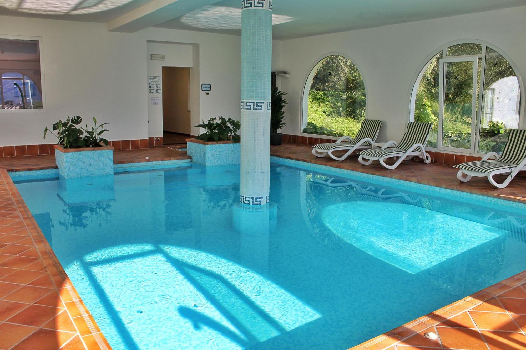 ريفا ديل غاردا Aparthotel Englovacanze المظهر الخارجي الصورة